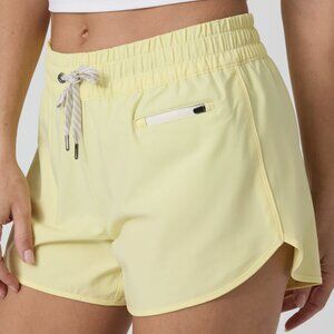 Clementine 2.0 Short 4" Sunlight Yellow